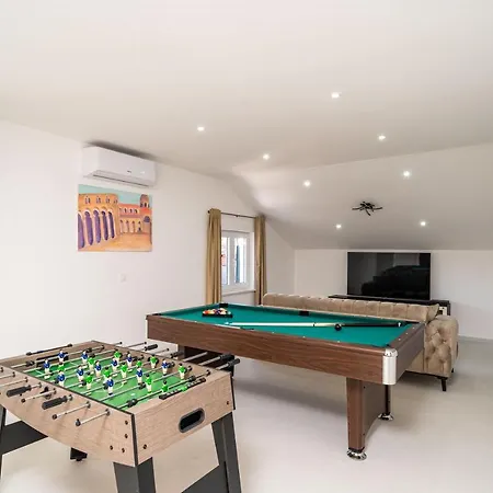 Npm בית הארחה Gromaca